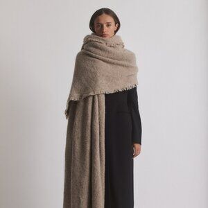 Janessa Leone blanket scarf in Oatmeal - NWOT